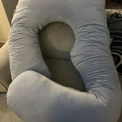 pregnancy pillow