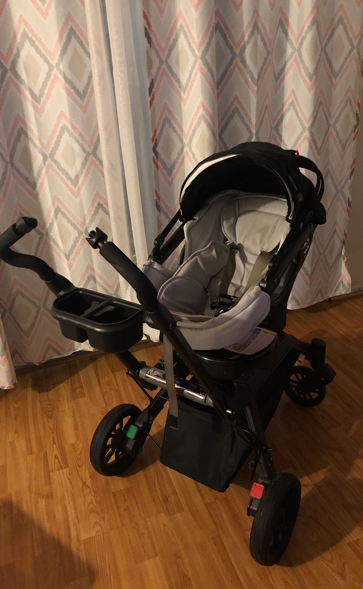 Orbit Baby G3 Stroller(Text me and I will take it to your address)