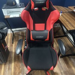 DESK OR GAMING CHAIR