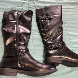 Women’s Boots size 8