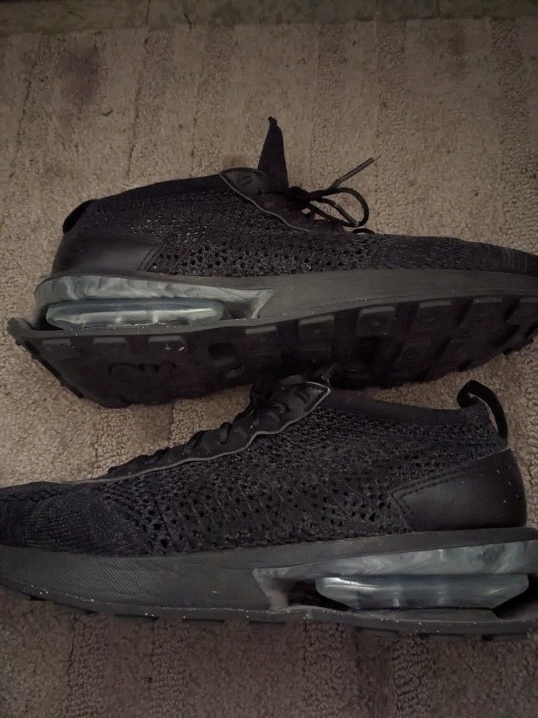 Nike Air Max Flyknit 9.5