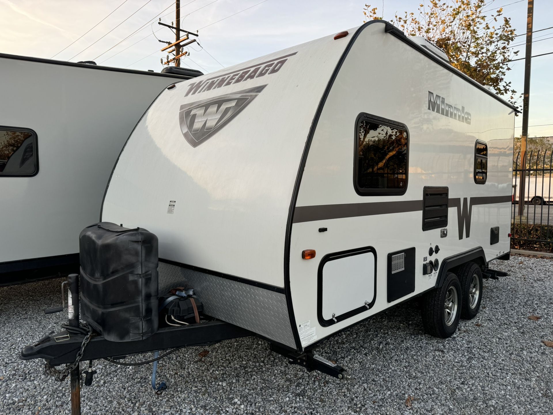 2013 Winnebago Minnie 18 Ft. Travel Trailer for Sale in Upland, CA ...