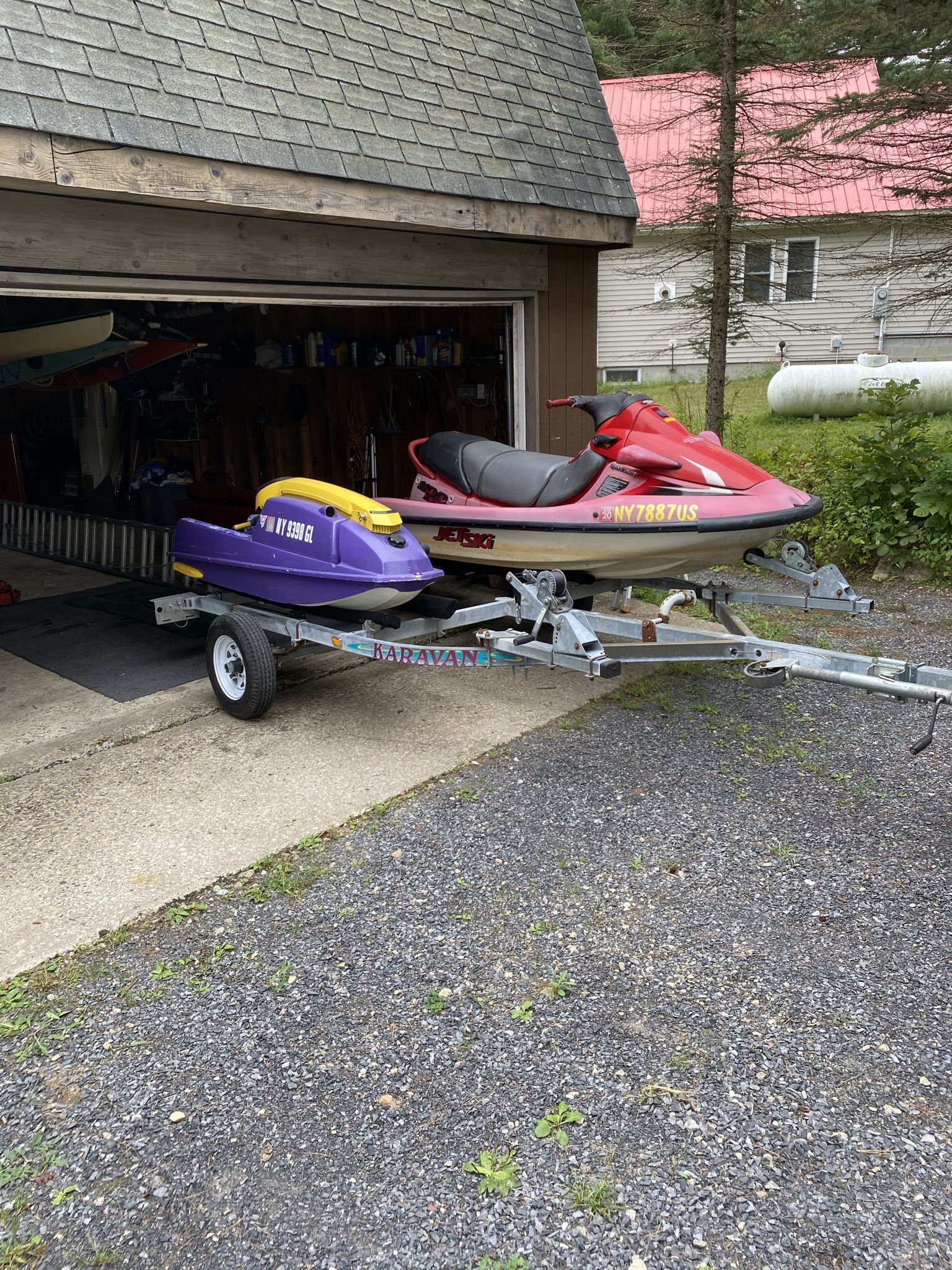 Jetski And Stand Up Jetski W/dbl Trailer