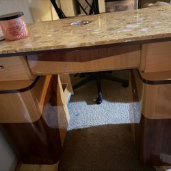 Nail Table 