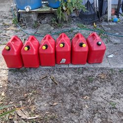5 Gallon Gas Cans 
