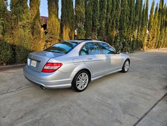MERCEDES-BENZ C300 LUXURY SPORT,30 MPG,CLEAN TITLE,2027 MARCH TAGS