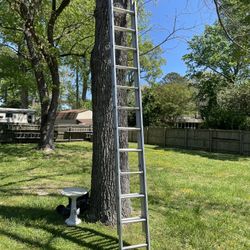 24’ Keller Aluminum Extension Ladder Type III