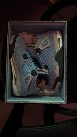 Jordan 4 unc