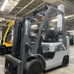 Beautiful Nissan Forklift For Sale Cheap Price 