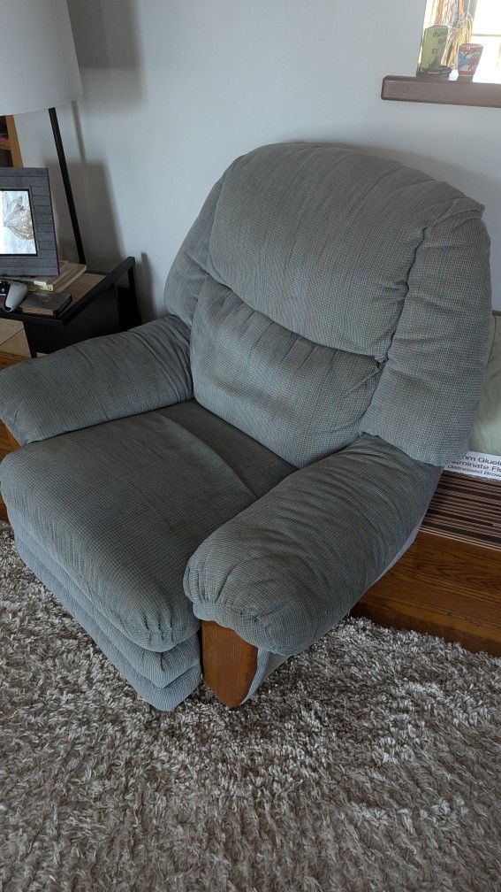 Recliner - Great Condition