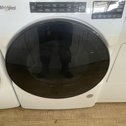 Whirlpool Stackable Gas Dryer In Excellent Condition 