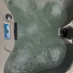 Hot Tub / Spa / Jacuzzi 