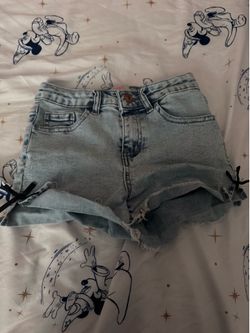 Size youth 10 shorts