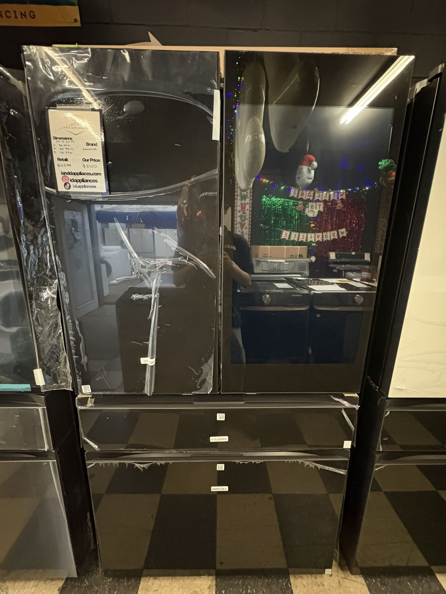 Samsung Bespoke 4 Door Family Hub Refrigerator In Charcoal Glass