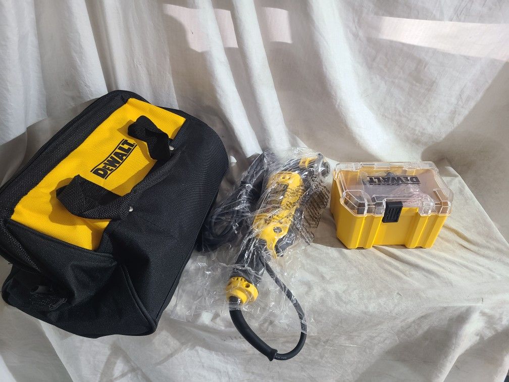 Dewalt 3Amp Oscillating Multi Tool Kit 