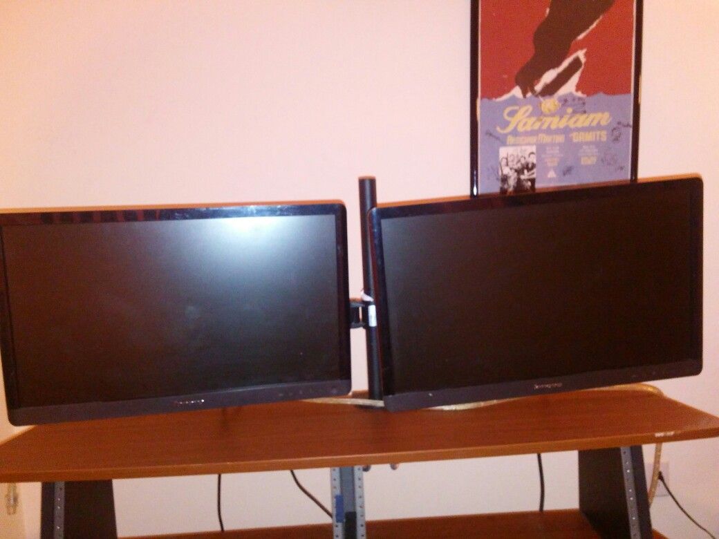 Lenovo brand 22 inch monitors set of 2