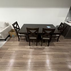 Kitchen table