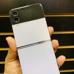 Samsung Galaxy Flip4 