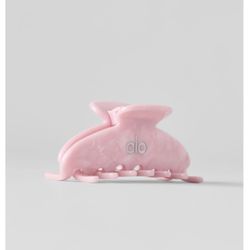 Alo Claw Clip