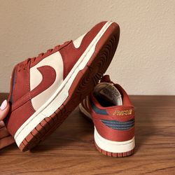 Nike Dunks Women’s 7