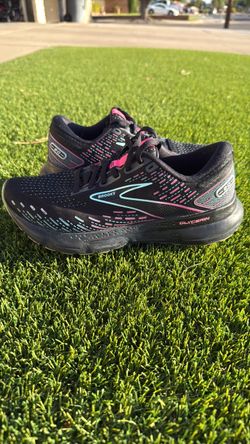 Women’s Running Shoes size 8.5