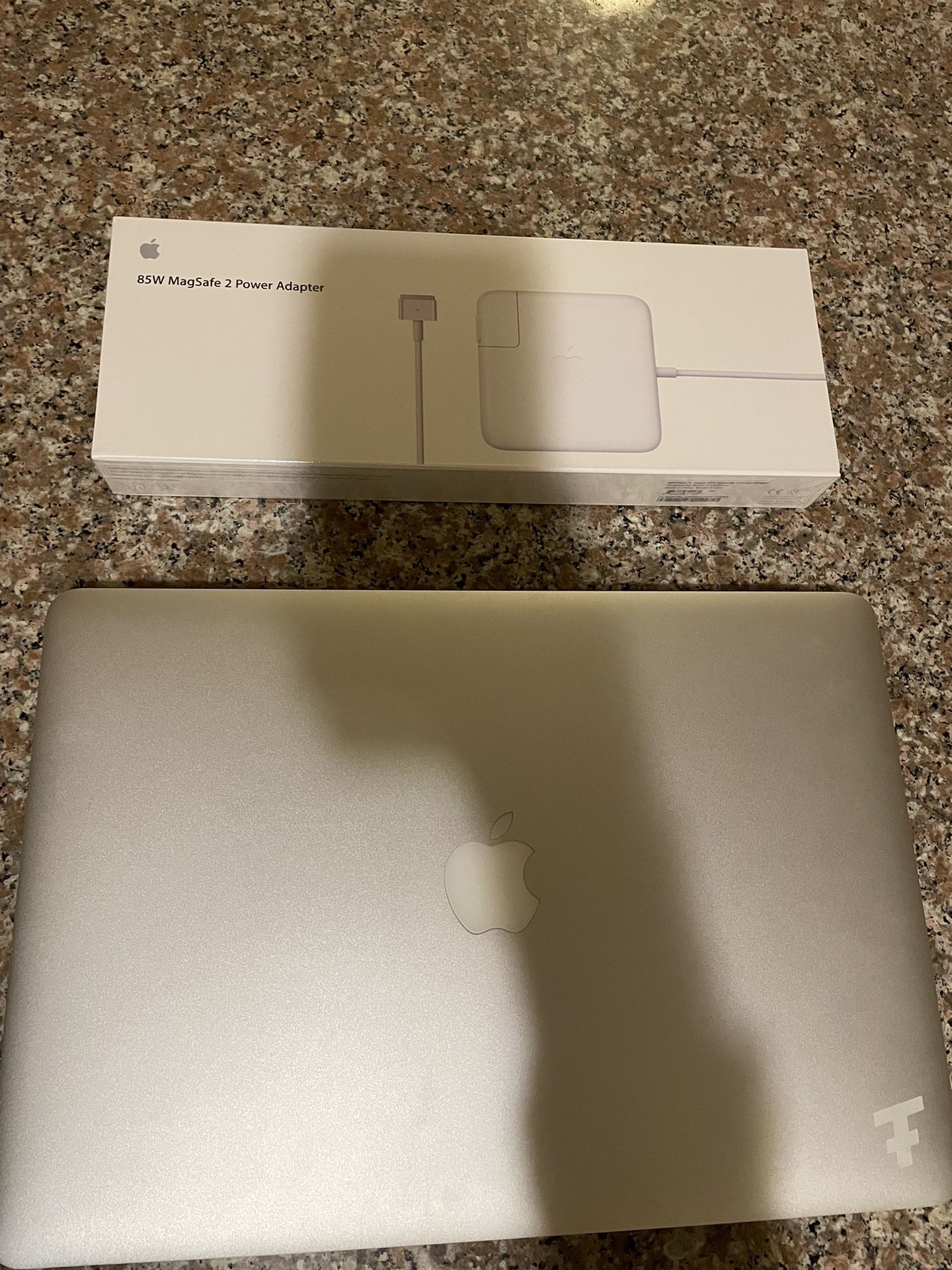 MacBook Pro (Retina, 15-inch,Mid 2015) 
