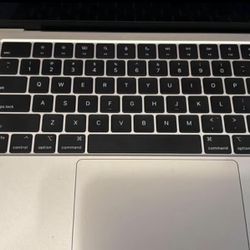 MacBook Air 13.6" Laptop - Apple M2 chip - 8GB Memory - 256GB SSD - Starlight