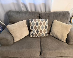 Couch set