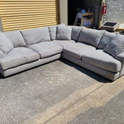 Perfect Condition Grey 3 Peice Sectional 