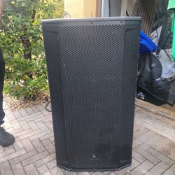 JBL srx835  15inch