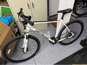 Specialized Crosstrail Comp Disc 29er Bike – Excellent Condition – $350 OBO