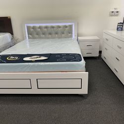 ⛱️SUMMER SALE IS NOW🔥‼️QUEEN SIZE  BEDROOM SET 🎉LED LIGHT HEADBOARD