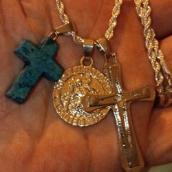 Rope Chain With 2 Crosses And 1 saint Christopher Medals In Perfect Condition 