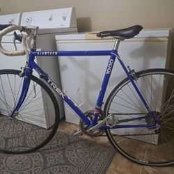 TREK 1000 