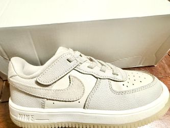 Girls Nikes