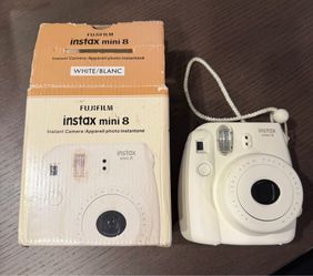 Fujifilm Instax Mini 8 Instant Camera