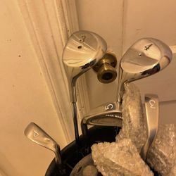 Golf Clubs 