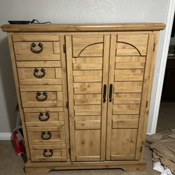 Bedroom Furniture Set