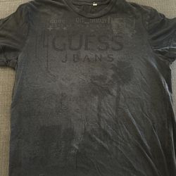 GUESS Black Tshirt (medium)