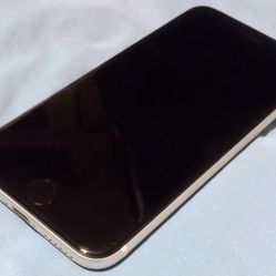 iPhone SE 2020 MODEL LIKE NEW+CASE
