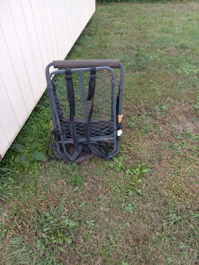 Deer Hunting Tree Stand