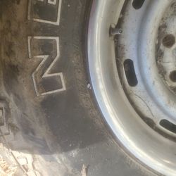 Nexen Roadian Mt Tires