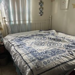 King Size Bed Set in