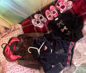 Baby girl bundle size 2T shoes size 6c(Toddler)