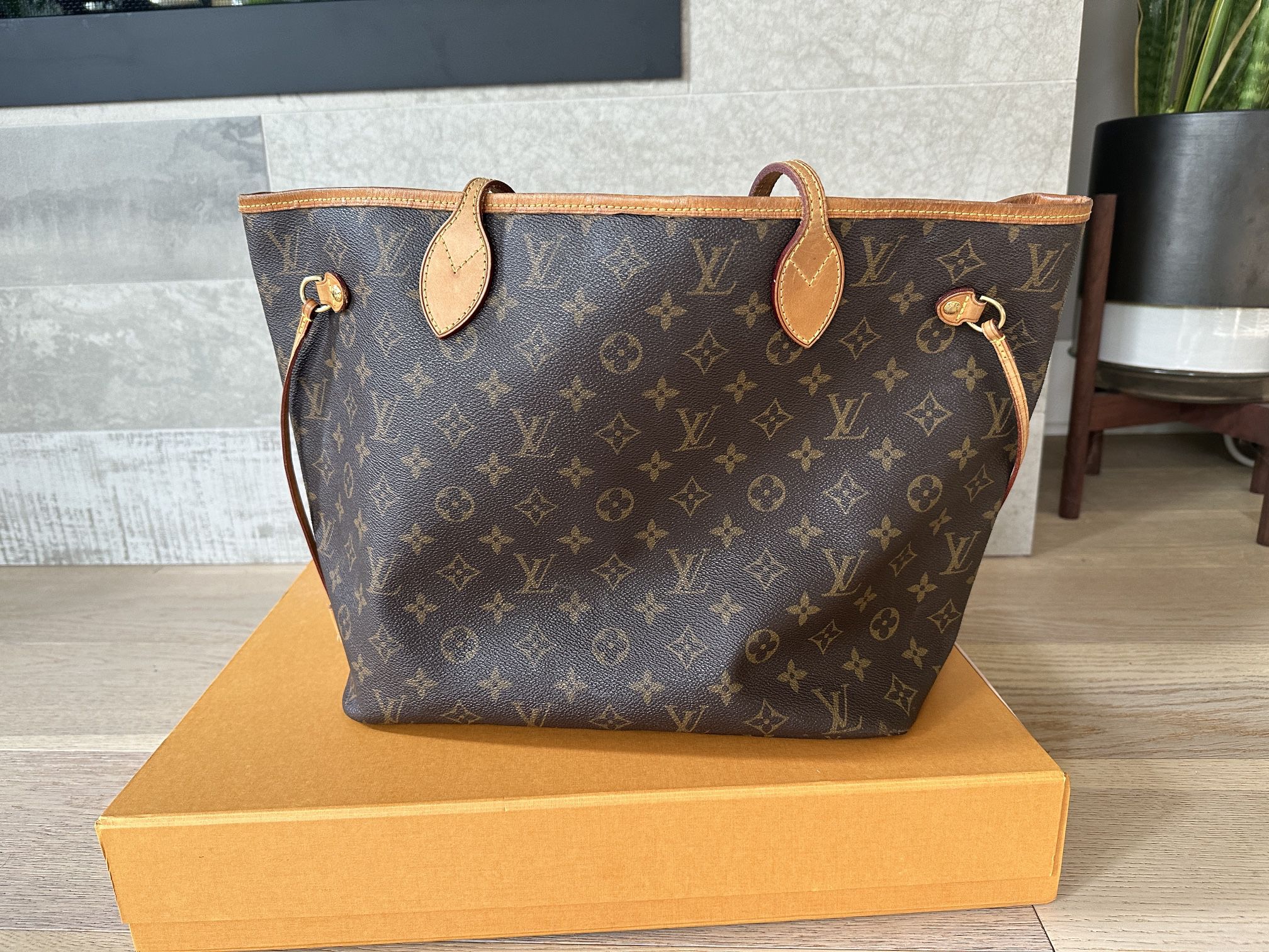 Louis Vuitton Neverfull Tote for Sale in Kirkland, WA - OfferUp