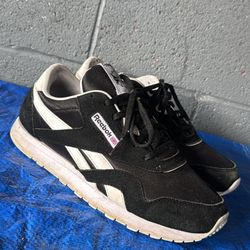 Reebok size 7 men
