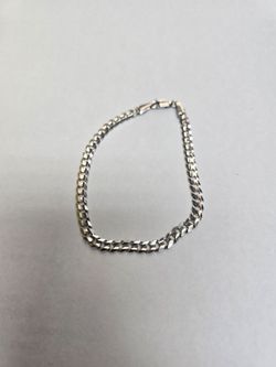 14k white gold Cuban link bracelet size 8"