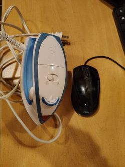 Travel size iron 800w