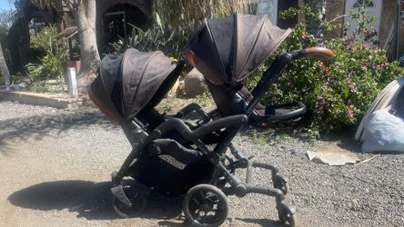 Convenient Contours Curve Double Stroller.
