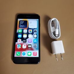 iPhone 7 - UNLOCKED - Like New  